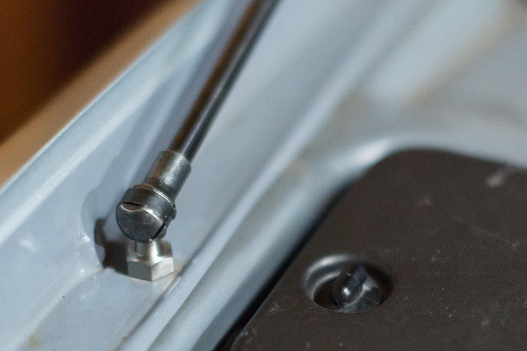 GrimmSpeed Hood Struts Subaru 2002-2007 WRX / 2004-2007 STI